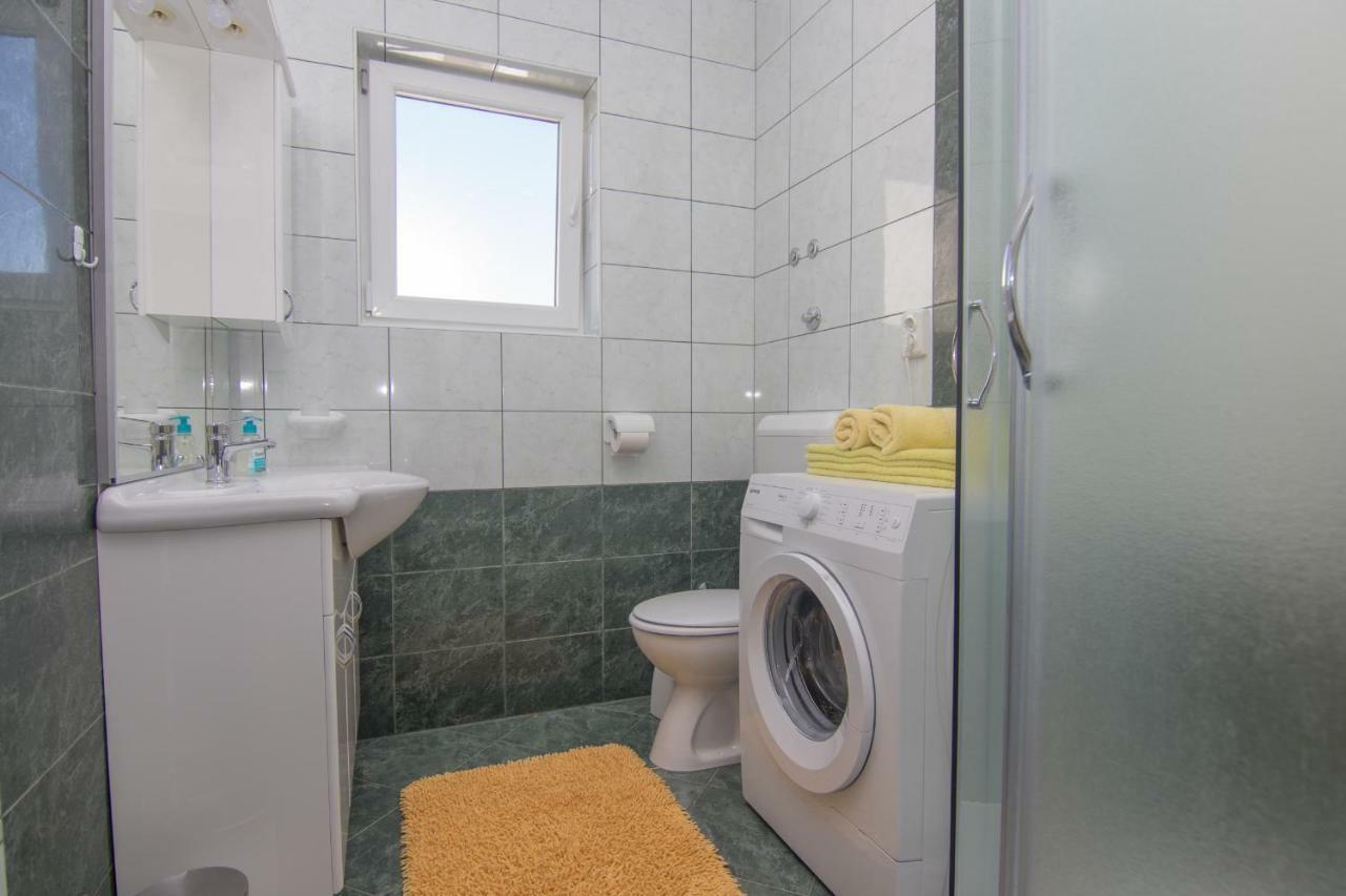 Apartmani Bistricic Veglia Exterior foto